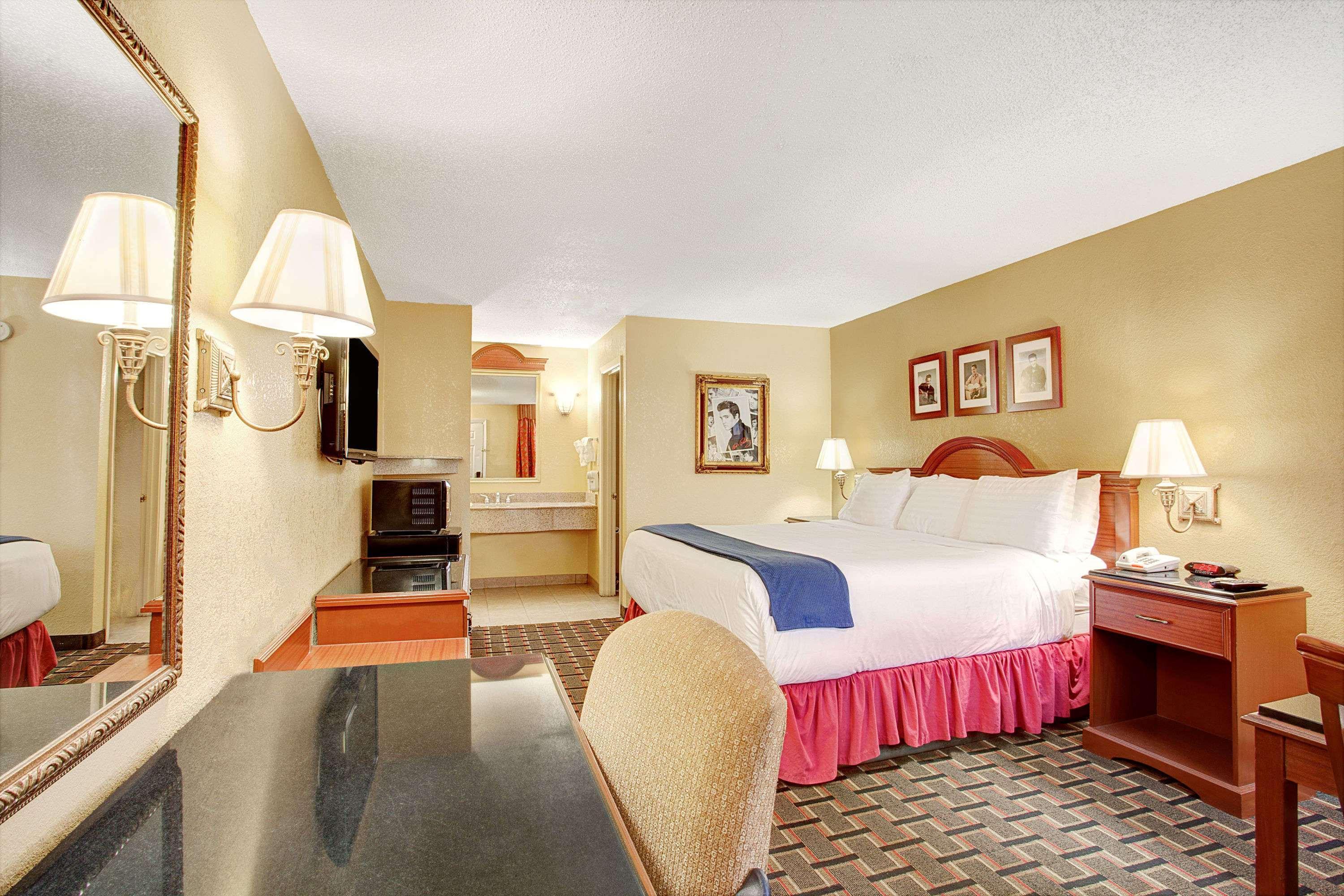 Days Inn By Wyndham Memphis At Graceland Kültér fotó