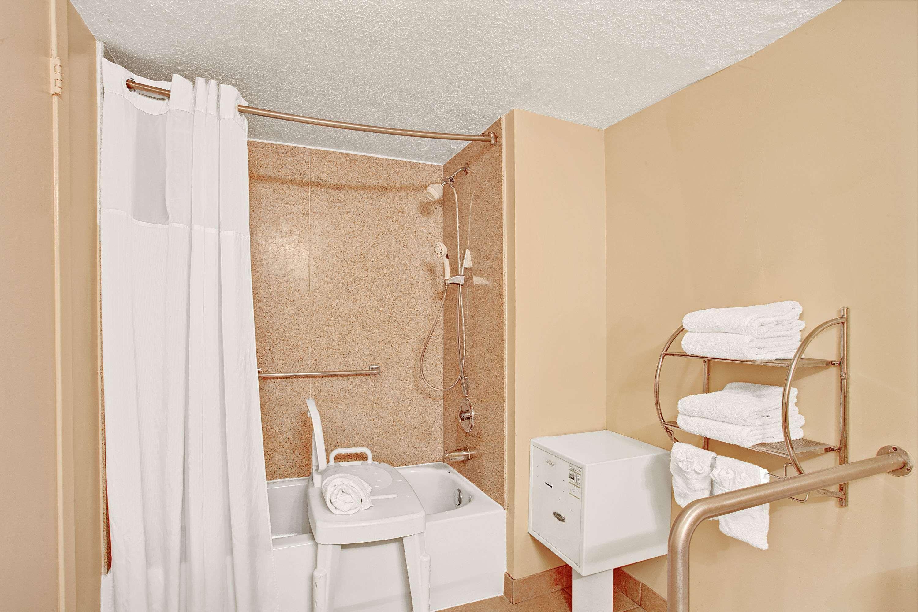 Days Inn By Wyndham Memphis At Graceland Kültér fotó